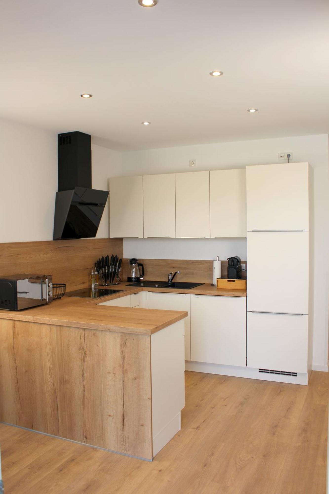 Apartment Mit Voll Ausgestatetter Kueche, Badewanne, Balkon, Parkplatz Vor Dem Haus, Ruhig Gelegen, Ada4 Кульмбах Экстерьер фото