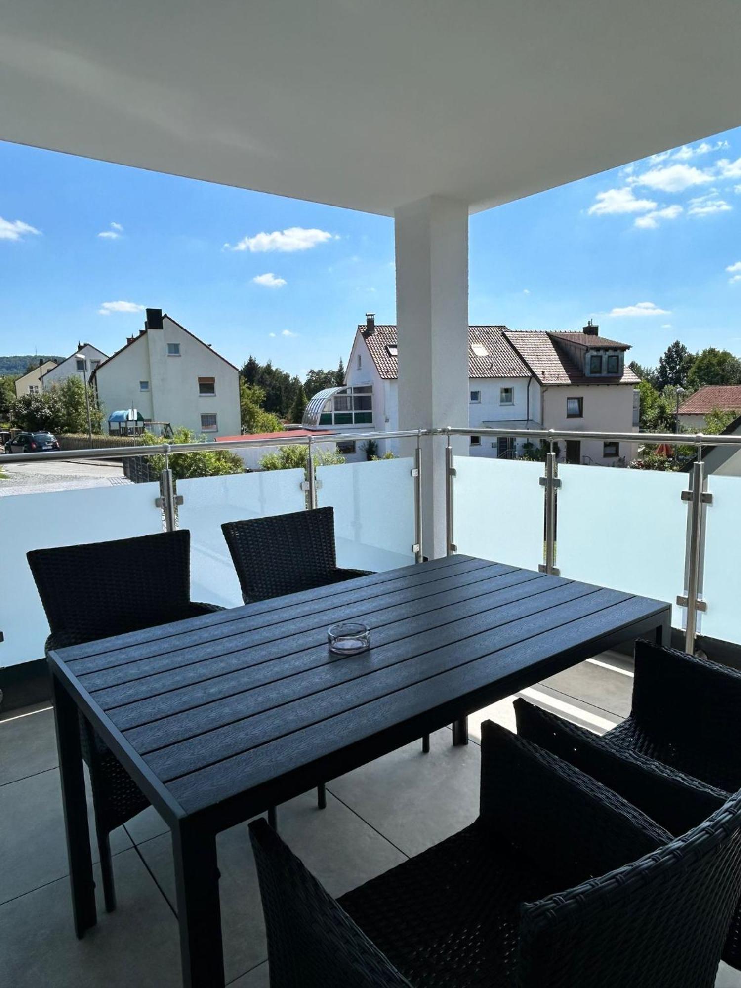 Apartment Mit Voll Ausgestatetter Kueche, Badewanne, Balkon, Parkplatz Vor Dem Haus, Ruhig Gelegen, Ada4 Кульмбах Экстерьер фото